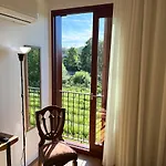 Quinta De Chousas - - *